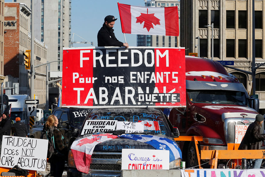 “Bajo Trudeau la silla se tambaleó”: el levantamiento de camioneros en Canadá puso en fuga al primer ministro