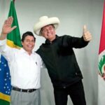 Bolsonaro y Castillo parecían viejos amigos y el líder brasileño incluso tomó prestada la gorra de su colega