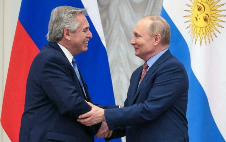 Argentina apeló al diálogo.  Pero el presidente Fernández en su reciente visita a Putin en Moscú, ofreció a Argentina como “la puerta de acceso de Rusia a América Latina”