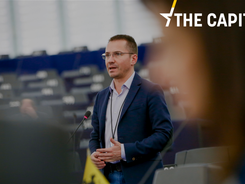 El eurodiputado búlgaro hace el saludo nazi en el Parlamento Europeo