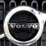 El fabricante de camiones AB Volvo detiene la producción en Rusia: portavoz