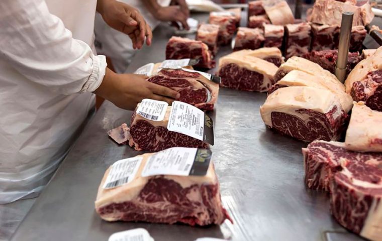 En 2017, Argentina estuvo entre los cinco principales exportadores de carne de res, habiendo estado previamente entre los tres primeros