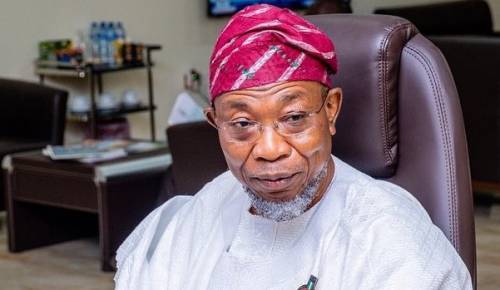 Exgobernador de Osun, personal de seguridad de Aregbesola dispara esporádicamente y causa pánico en Osogbo