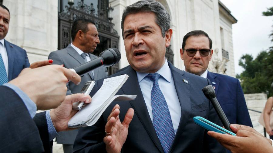 Honduras revisa pedido de EE.UU. de extradición de expresidente