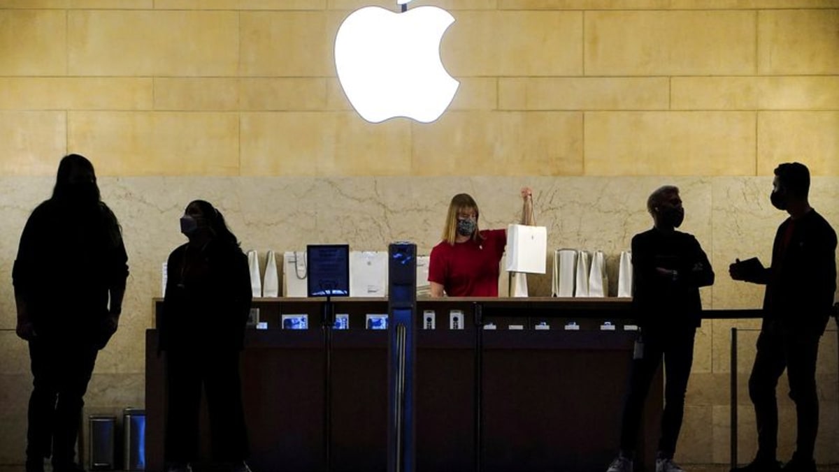 ISS apoya la propuesta de los accionistas de Apple sobre el trabajo forzoso