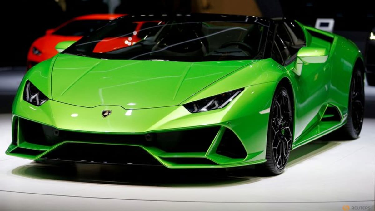 Lamborghini espera un futuro con motor de combustión más allá de 2030: CEO