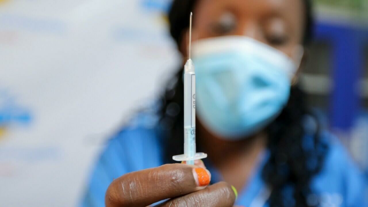 "Las dosis están aquí, pero la vacilación de la vacuna sigue siendo alta"