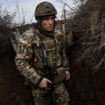 Las naciones occidentales se apresuran a responder después de que Putin ordena tropas en las regiones prorrusas del este de Ucrania |  CNN
