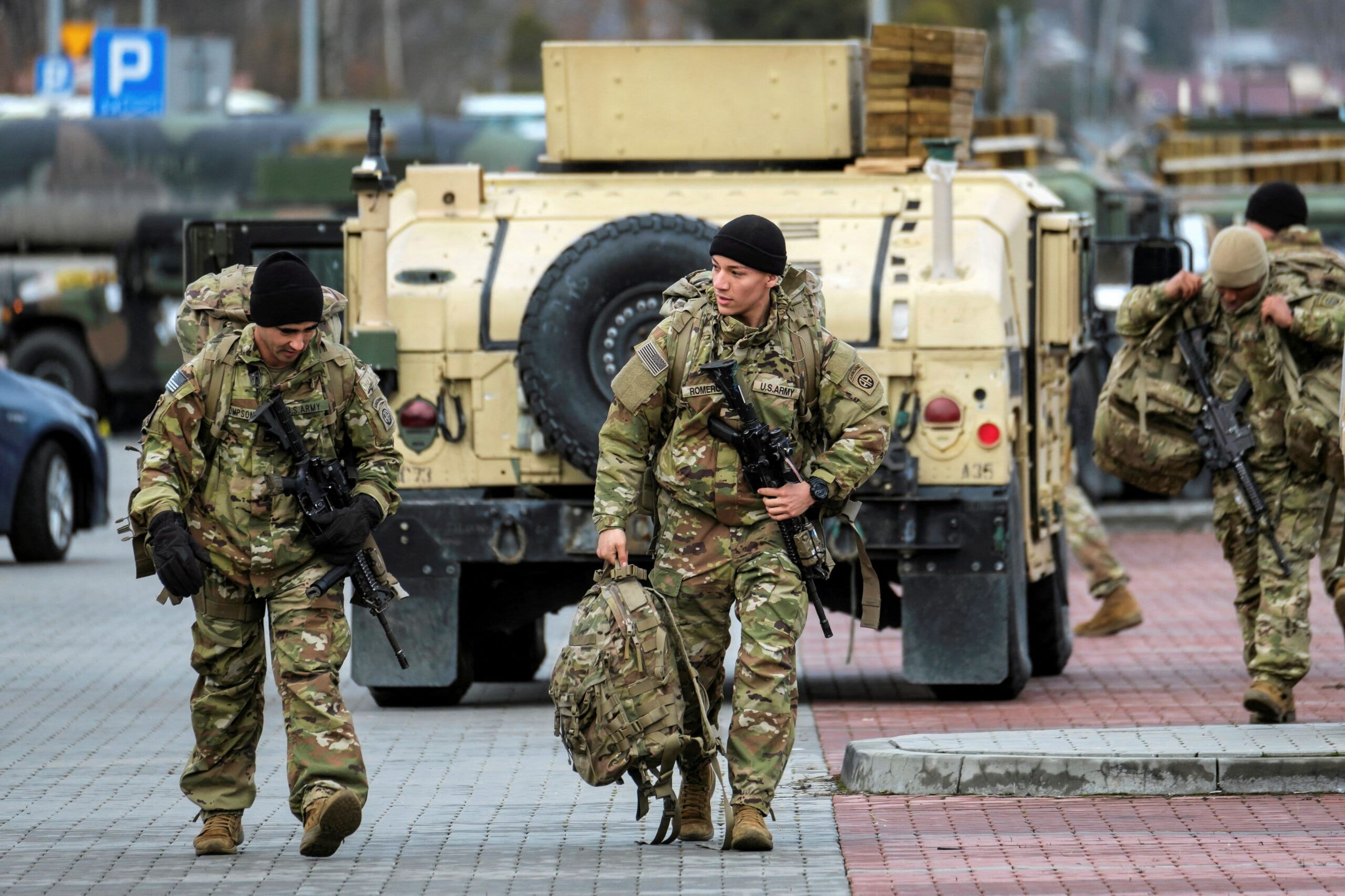 Las tropas estadounidenses en Polonia se preparan para ayudar a los refugiados si Rusia invade Ucrania