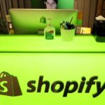 Shopify pronostica una desaceleración del crecimiento de los ingresos, las acciones caen