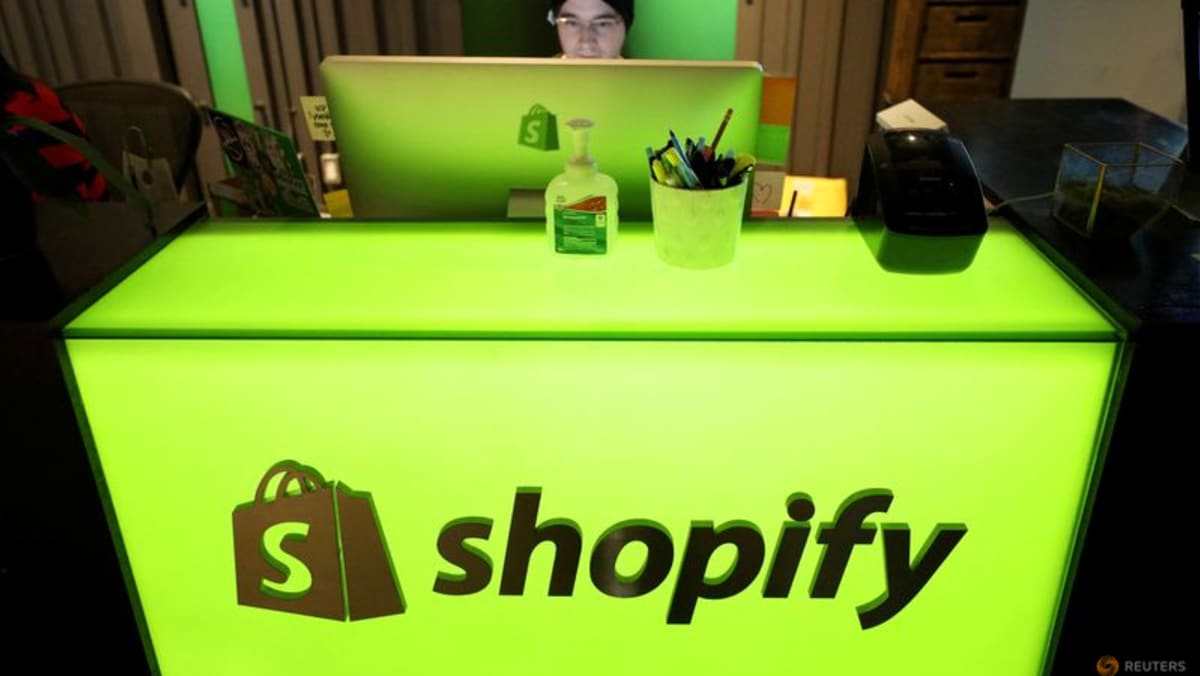 Shopify pronostica una desaceleración del crecimiento de los ingresos, las acciones caen