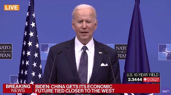 Biden advierte sobre la escasez de alimentos 'reales' en medio de una inflación y precios de la gasolina que ya son récord