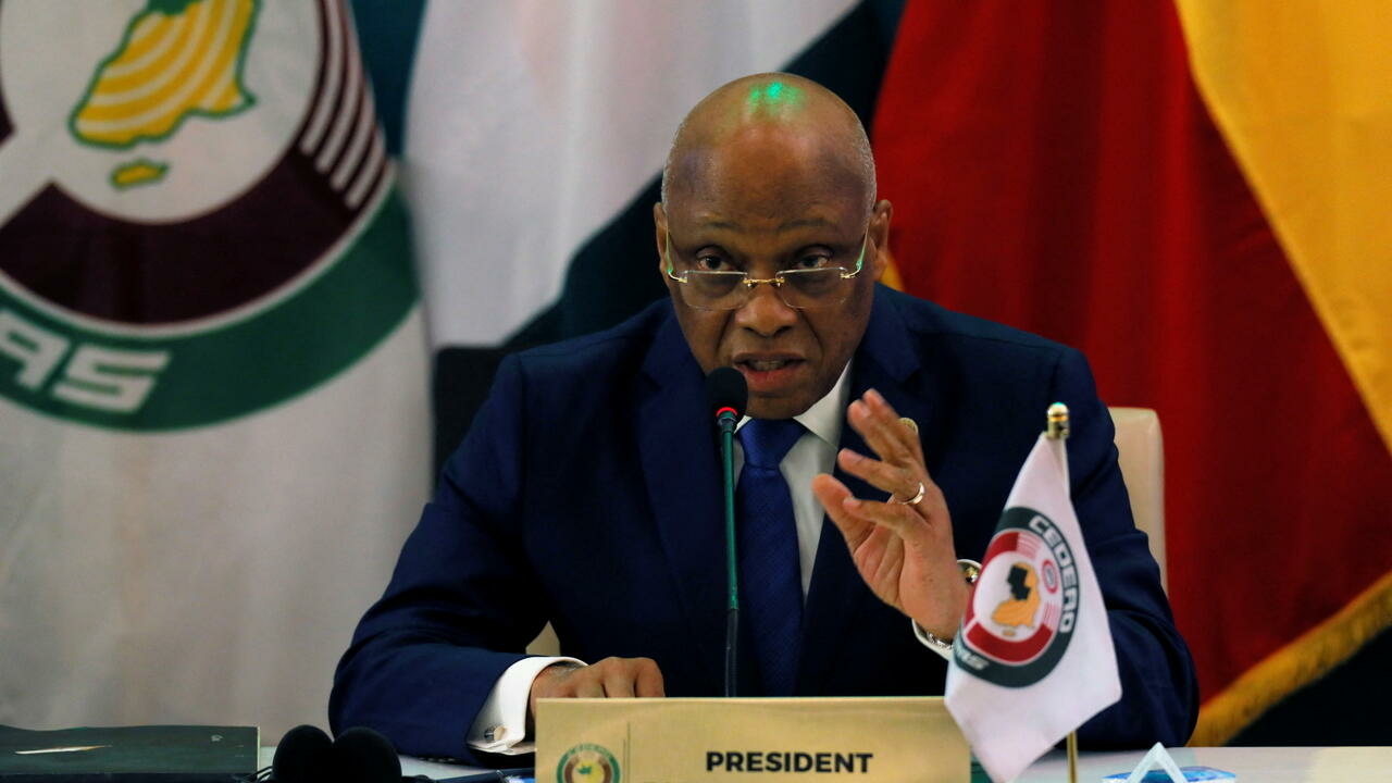 El bloque de África occidental CEDEAO mantendrá las sanciones a Malí por el retraso de las elecciones