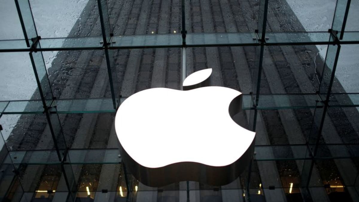 Estados Unidos acusa a excomprador de Apple de defraudar más de 10 millones de dólares a la empresa