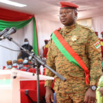 Jefe de junta de Burkina Faso ordena transición de tres años antes de elecciones