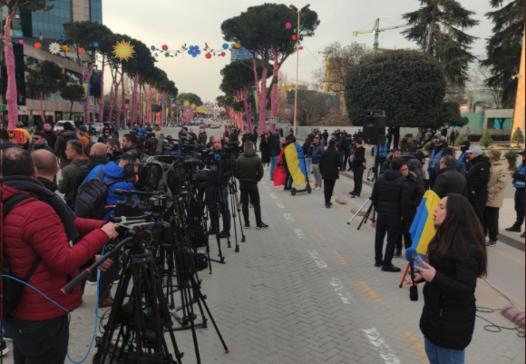 La sociedad civil albanesa niega las afirmaciones del gobierno de que sus protestas sirven a Rusia