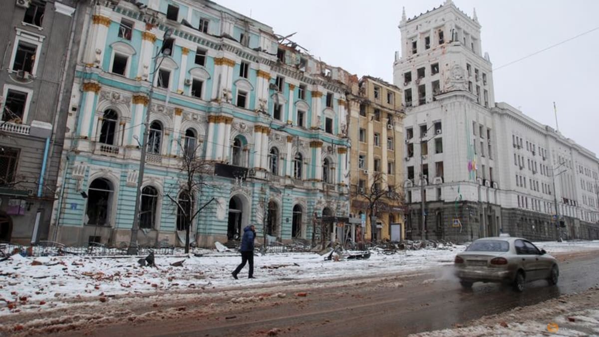 Las acciones caen, las materias primas suben mientras la guerra de Ucrania sacude los mercados