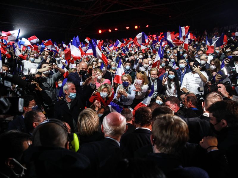 Las propuestas de los candidatos presidenciales franceses sobre la escasez de personal sanitario