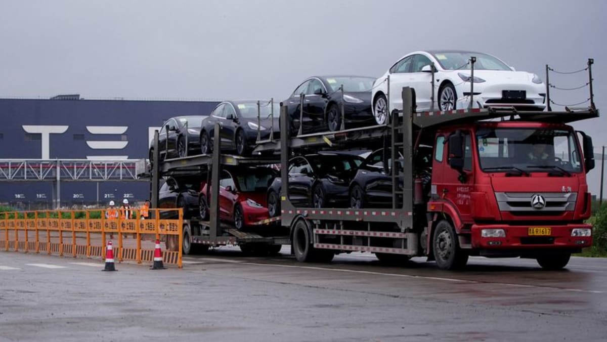 Tesla suspende la producción de la fábrica de Shanghái durante cuatro días por las restricciones de COVID-19: Fuentes