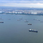 Alrededor de 200 barcos abastecidos con combustible búnker contaminado en el puerto de Singapur: MPA