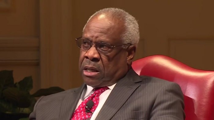 Demócratas explorarán opciones de juicio político para el juez conservador de la Corte Suprema Clarence Thomas