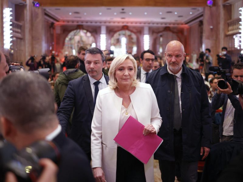 El Parlamento de la UE recuperará fondos del candidato electoral francés Le Pen