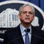 El fiscal general Merrick Garland da positivo por Covid