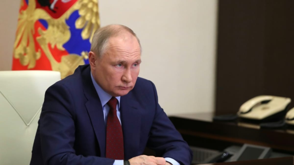 Estados Unidos impone sanciones a las hijas de Putin, los bancos más grandes de Rusia