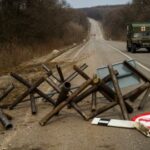 La carretera que lleva a Izium, vista desde Sloviansk a finales de marzo.