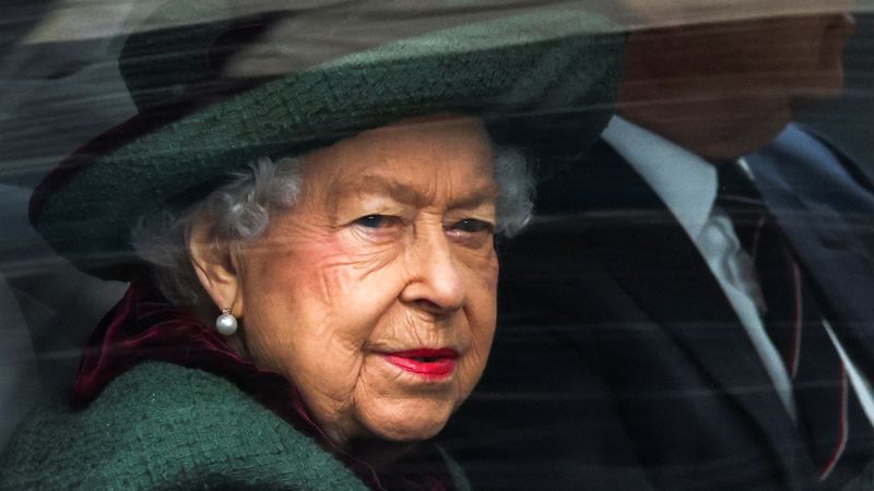 La reina Isabel no asistirá al servicio del domingo de Pascua en Windsor, dice una fuente real |  CNN