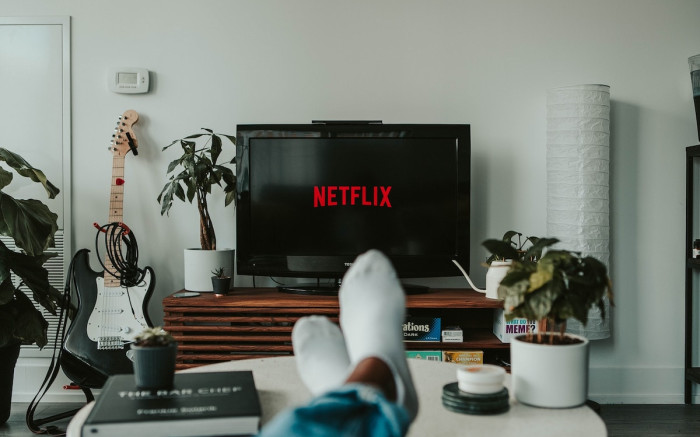 Las acciones de Netflix caen más del 35% por la pérdida de suscriptores
