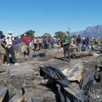 Los esfuerzos de socorro continúan en Langa después de que el fuego destruye cientos de hogares