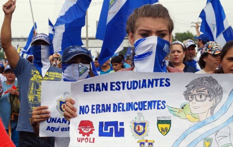 Las delegaciones que votaron en contra de la resolución alegaron que representaba una injerencia en los asuntos internos de Nicaragua