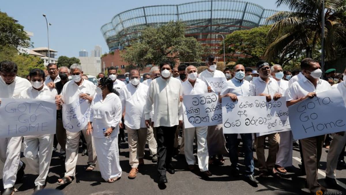 Sri Lanka duplica las tasas de interés para controlar la inflación en medio de la crisis