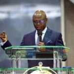 Tengo una visión para Nigeria, dice el pastor Tunde Bakare, puede unirse a la carrera presidencial de 2023