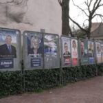 Los anuncios de los candidatos presidenciales franceses se ven en Estrasburgo, Francia.