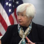 Yellen dice que 'vale la pena considerar' la reducción de los aranceles estadounidenses sobre los productos chinos