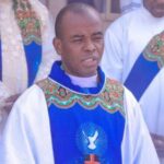 2023: el padre Mbaka enumera las cualidades que le dijo a Dios que debería tener el próximo gobernador de Enugu