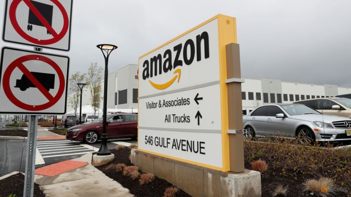 Amazon pone fin a la licencia paga por COVID para los trabajadores de EE. UU.