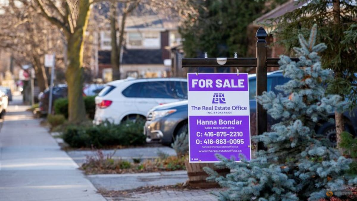 Análisis-¿Seguro como casas?  El aumento de las tasas pone a prueba los cimientos del auge inmobiliario