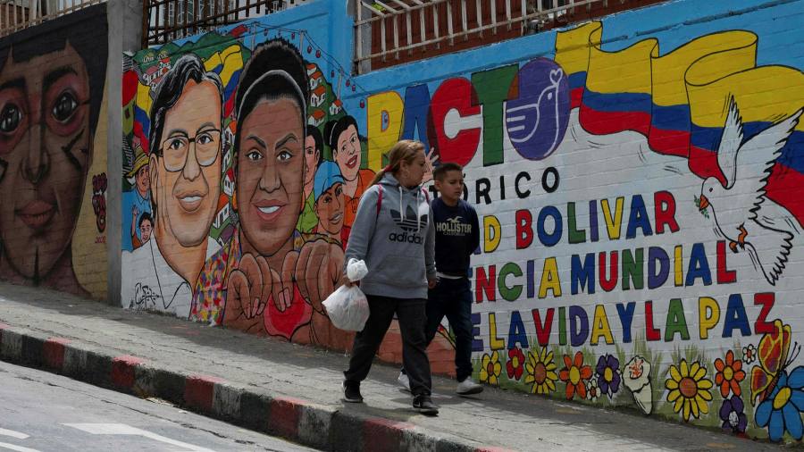 Colombianos unidos en hambre de cambio: 'El país no puede seguir así'