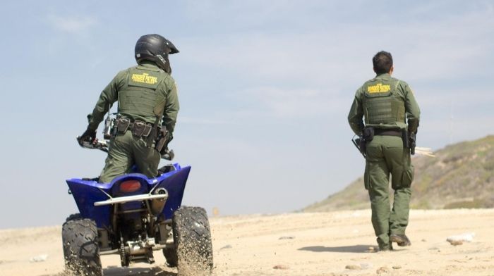 Cumplimiento de la ley: los agentes de la Patrulla Fronteriza han perdido el control operativo y la conciencia en la frontera