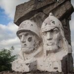 Donbass: donde tanto la gente como los monumentos luchan contra la Patria en el Neva
