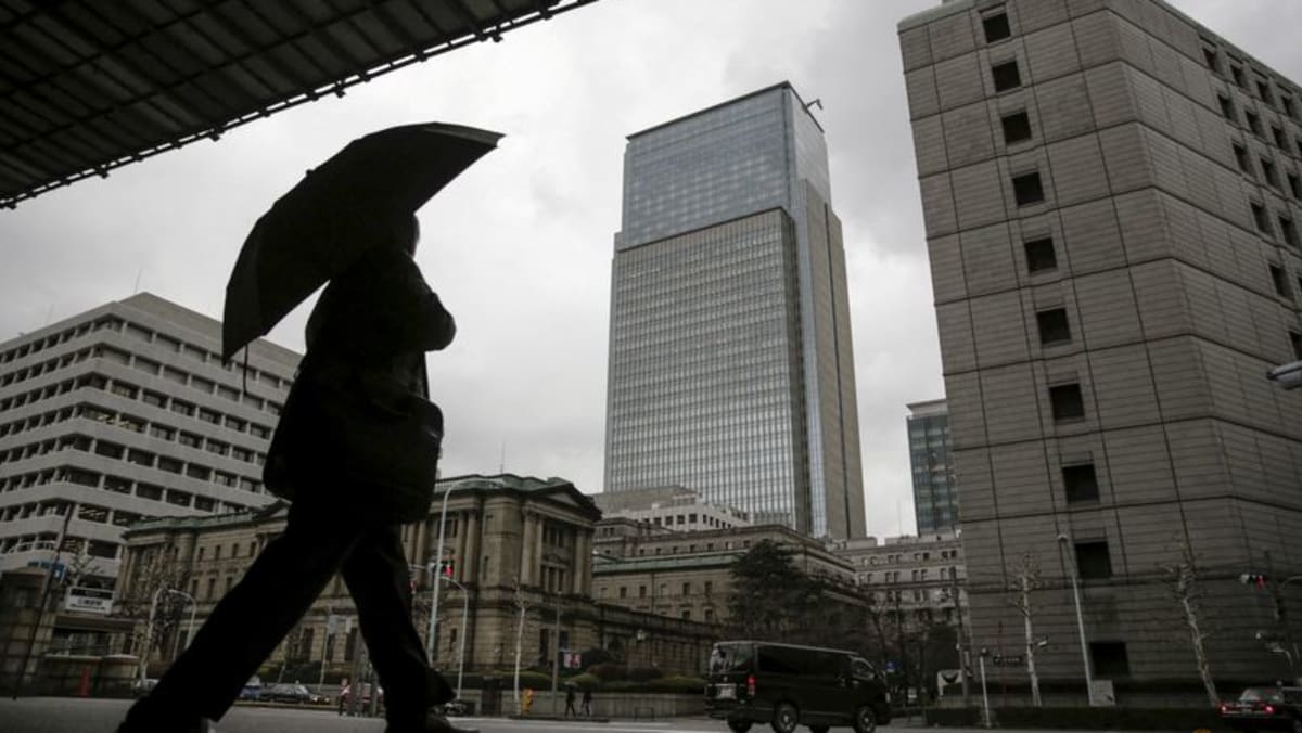 El BOJ promete continuar pacientemente con una poderosa relajación monetaria para respaldar la economía
