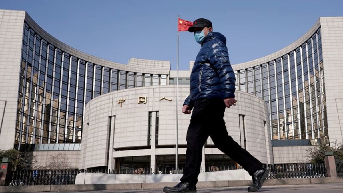 El banco chino mantiene sin cambios la tasa de política monetaria a mediano plazo por cuarto mes consecutivo