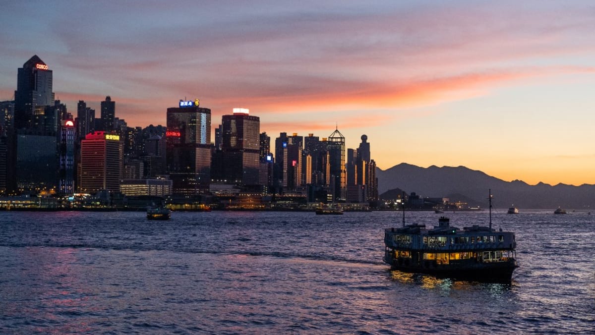 Hong Kong defiende el dólar por primera vez desde 2019