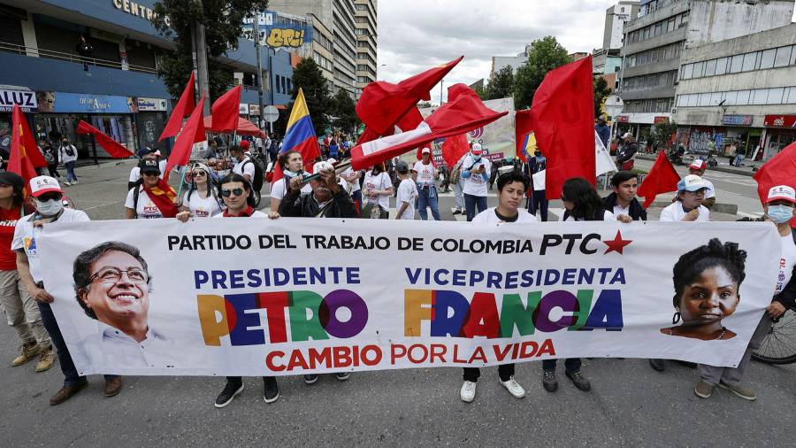 Las elecciones ponen a Colombia en la cúspide del cambio