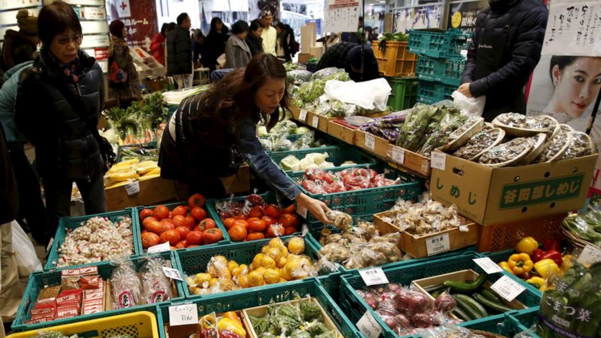 Los precios al consumidor de abril en Japón registran el mayor salto en más de 7 años