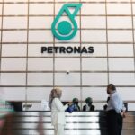 Petronas de Malasia comercializará algo de GNL canadiense y estadounidense en el mercado al contado