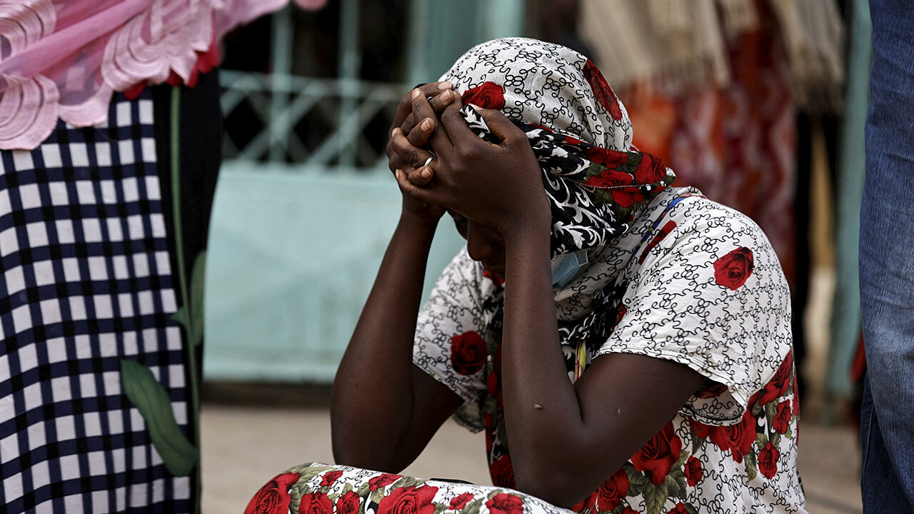 Presidente de Senegal despide a ministro de Salud tras mortal incendio en hospital